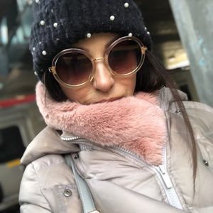 Meet your Posher, Marcia